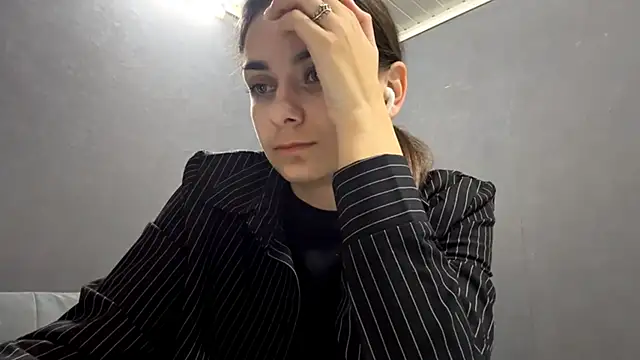 SarahHeadly's cam snapshot