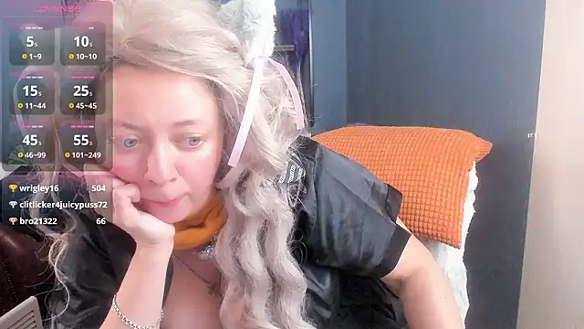 JessicaFoxie's cam snapshot