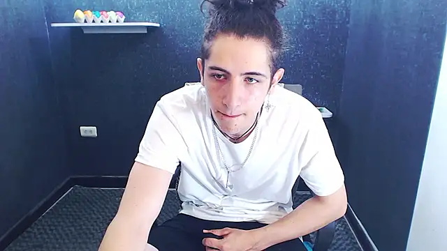 Kerverr_ live sex cam