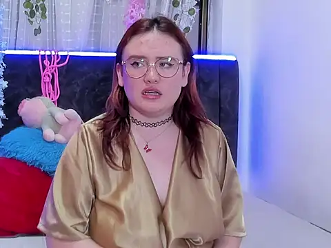 AliaMiller_'s cam snapshot