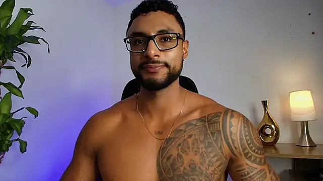 LiamGarcia1 live sex cam