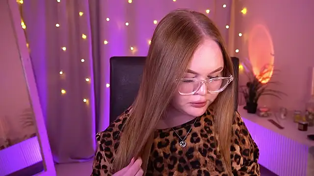 FeliciaLorne's cam snapshot