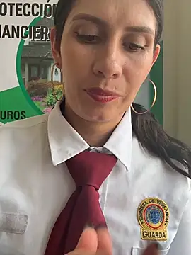 Alysson-- live sex cam