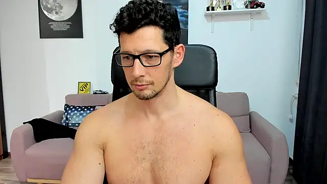 BrutusK08 live sex cam