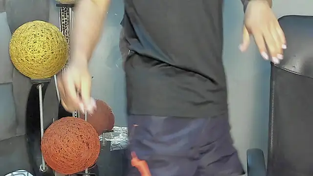 dylaans19 live sex cam