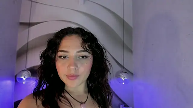 YaraShine's cam snapshot