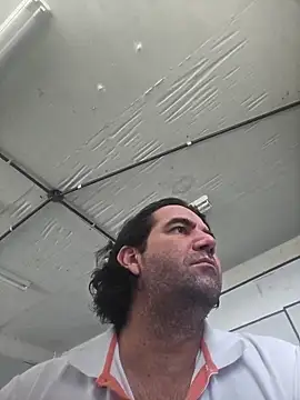 MysterBearMG live sex cam