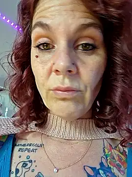 thatonespicychick live sex cam