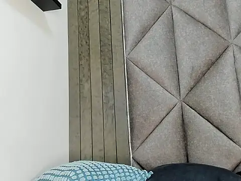 ChloeeMiller__'s cam snapshot