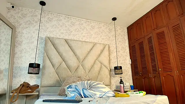 AmbarRaj live sex cam