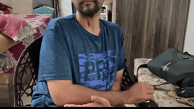 MakeMeAwareAah's cam snapshot