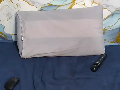 Cutebootyxx's cam snapshot