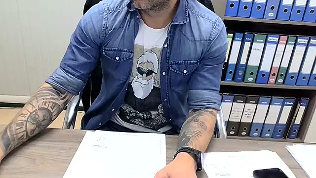 Evasionee live sex cam