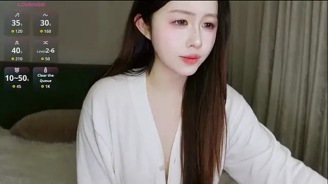 Hazel-11 live sex cam