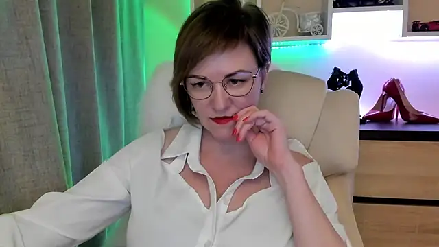 feliziaDesire live sex cam