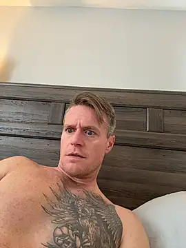 DILFiGuess1 live sex cam