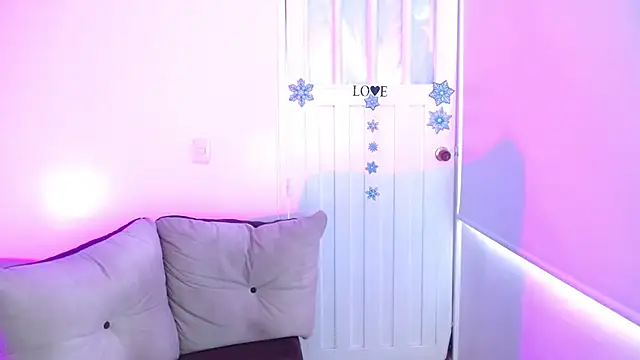 milfrousse's cam snapshot