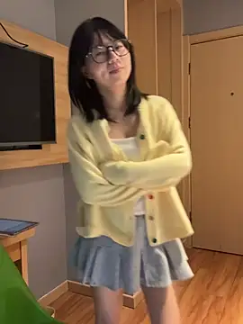 Ella-AAAAA live sex cam