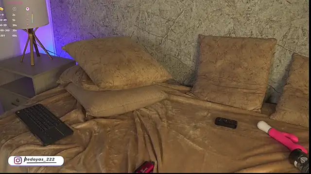 alison222_'s cam snapshot