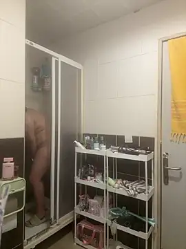 AlivePoor's cam snapshot