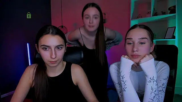 leslie_bird's cam snapshot