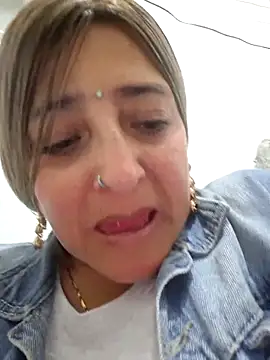 AlexadraJones3453's cam snapshot