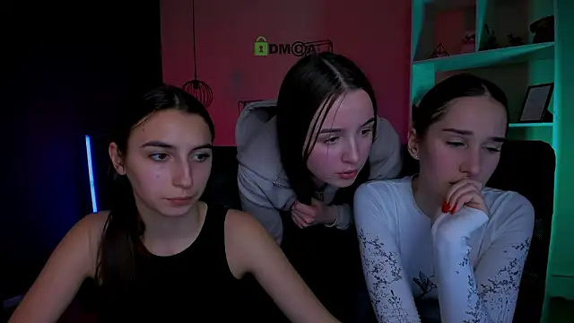 leslie_bird's cam snapshot