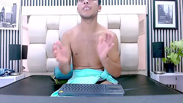 William_Lewis's cam snapshot