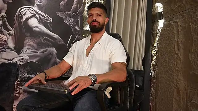 DannSaenz live sex cam