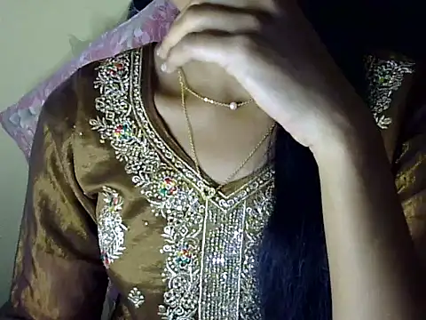 Khushi_v's cam snapshot