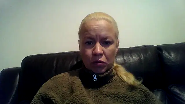 jennyblondeuk's cam snapshot