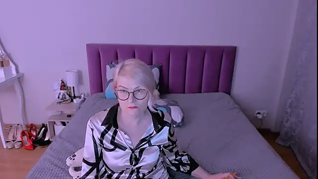 sabrinamacmarren's cam snapshot