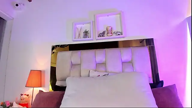 emmy_r's cam snapshot