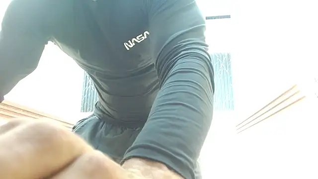 Thiago_Summers live sex cam