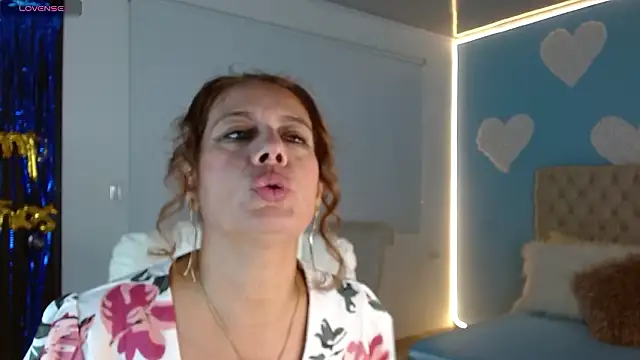 channelsmith_55's cam snapshot