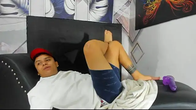 Candy_bhraun live sex cam