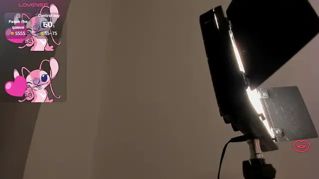 Bonniie_22 live sex cam