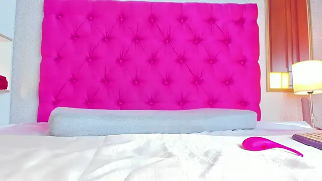 mia_ellieth's cam snapshot