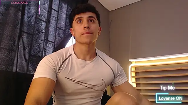 PaulEvens live sex cam