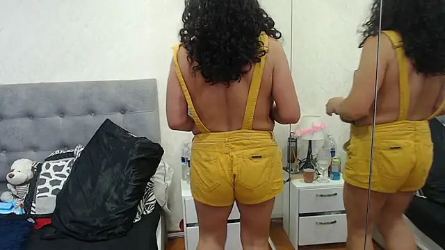 ScarlettGreen_'s cam snapshot