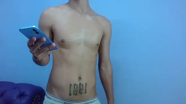 Ethan_Jamees live sex cam