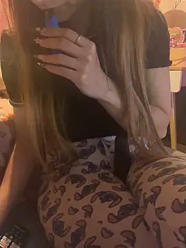 LaPetitechienne1's cam snapshot