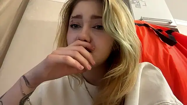 LisaCristmas's cam snapshot