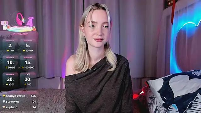 EllaBloom's cam snapshot