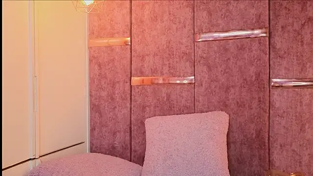 maddy1y_'s cam snapshot