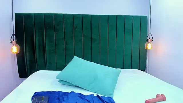 Ema-Horny's cam snapshot