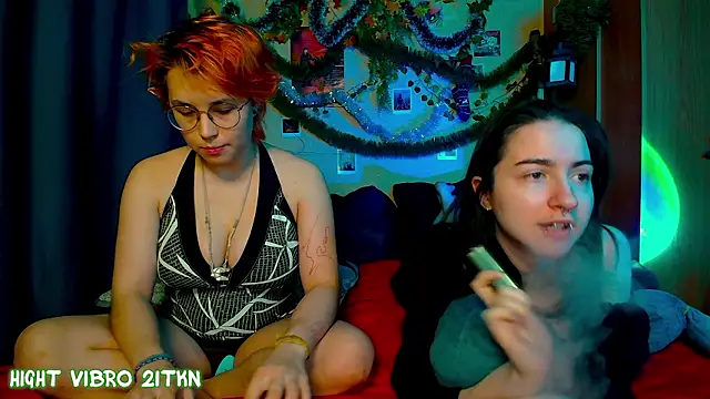 TrickyKitsune live sex cam