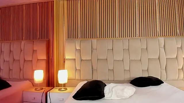 Sophie_Calloway's cam snapshot