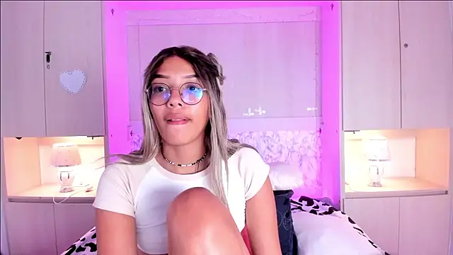 GabyMason_'s cam snapshot