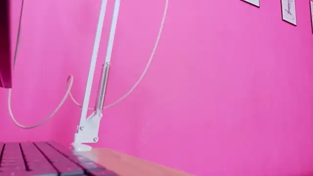 curvybrunnete's cam snapshot